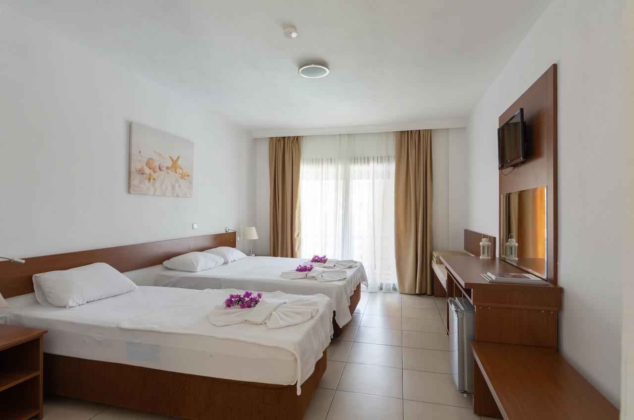 Selvi Beach Hotel Golturkbuku Bagian luar foto